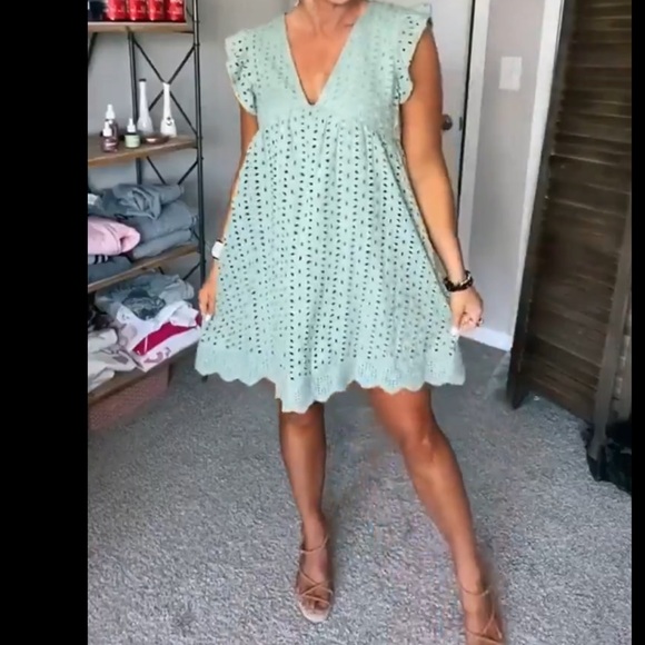 Pavey Dresses & Skirts - California Romper Dress Women’s Medium Shorts‎ Pockets Cotton Flowy V Neck